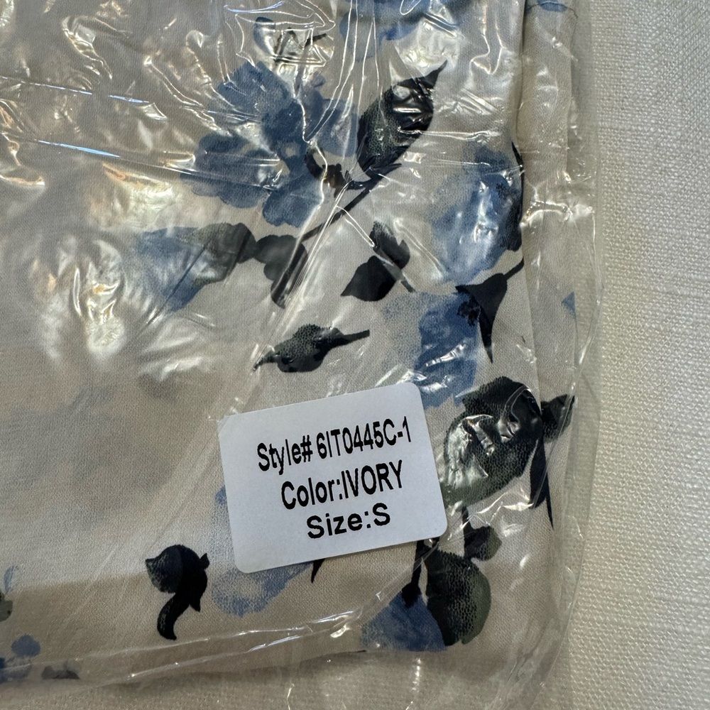 Honey Punch | Floral Spaghetti Strap Camisole | Small - Picture 9 of 9